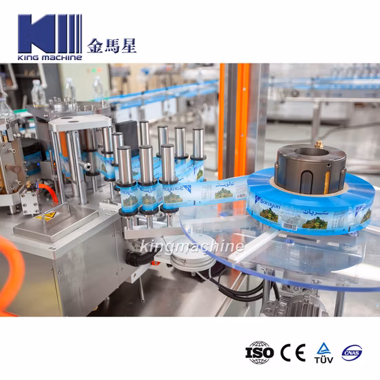 Pegamento termofusible completamente automático OPP Pet Botella de plástico redonda plana Botella cuadrada Bebida carbonatada Jugo Bebida Bebida Botella de agua potable Etiquetado Máquina de embalaje
